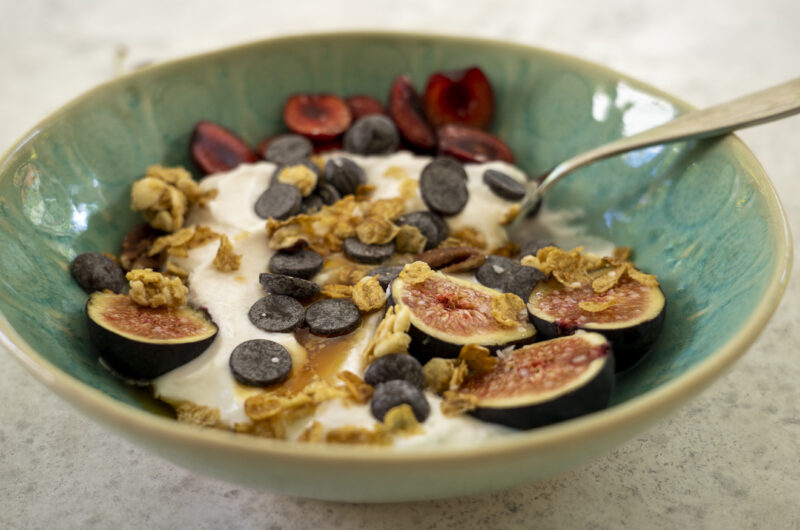 Quick 5 Ingredient Greek Yogurt Bowl